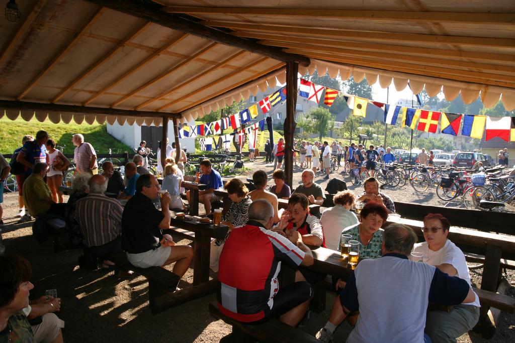 Turisticka Ubytovna Cakle Ústí nad Orlicí Esterno foto