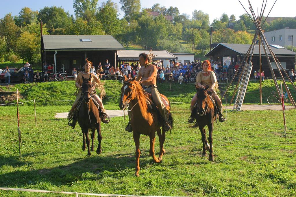 Turisticka Ubytovna Cakle Ústí nad Orlicí Esterno foto